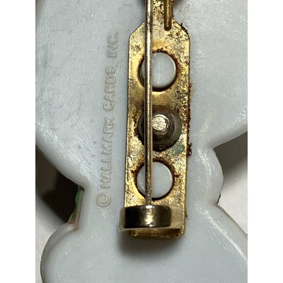 Vintage Hallmark Christmas Mouse Pin Brooch With Santa Hat & and Bell - Picture 7 of 7